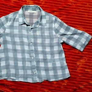 Abercrombie & Fitch crop shirt